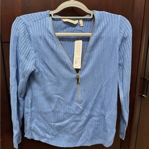 Light zip sweater in blue